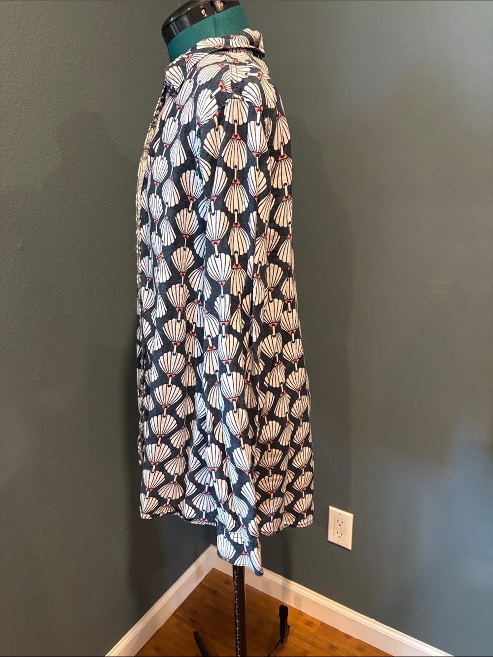 Martha Stewart Navy Button-Down Shirt with White Shell Motif and Red Dot Accents - Picture 3 of 7